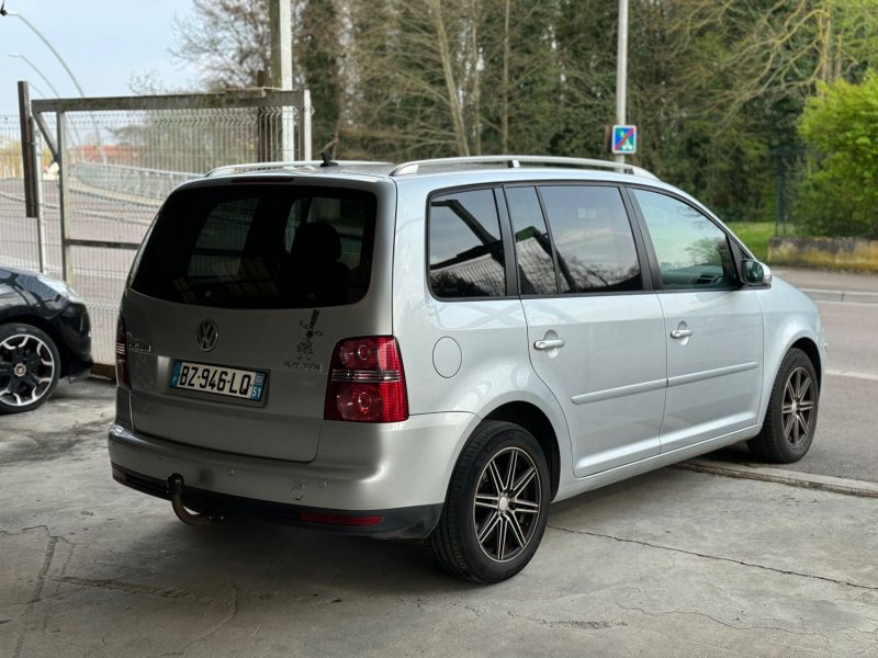 VOLKSWAGEN TOURAN 2.0 TDI 140CH 7 places