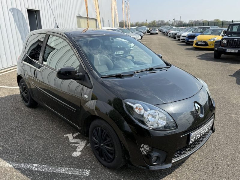 Renault Twingo II (C44) 1.2 LEV 16v 75ch Authentique