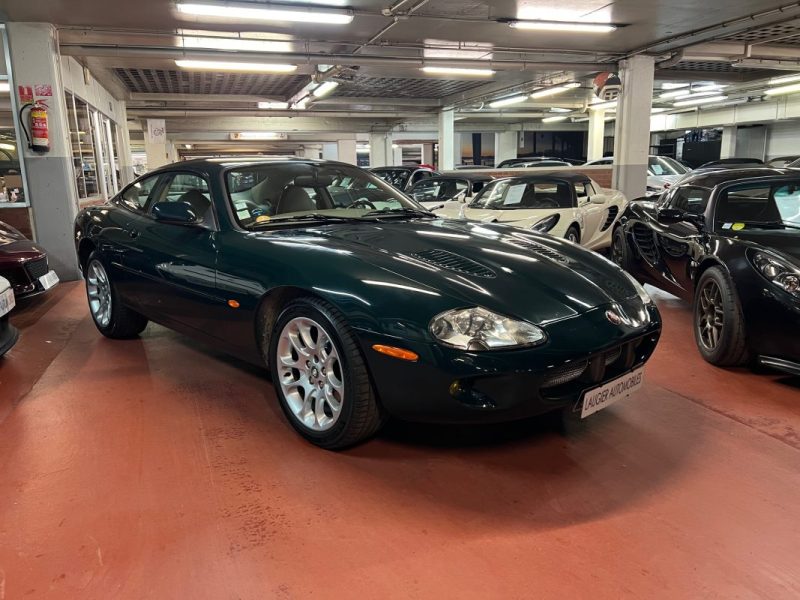 JAGUAR XKR Coupé BRITISH RACING GREEN