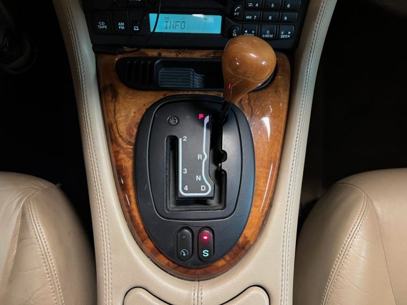 JAGUAR XKR Coupé BRITISH RACING GREEN