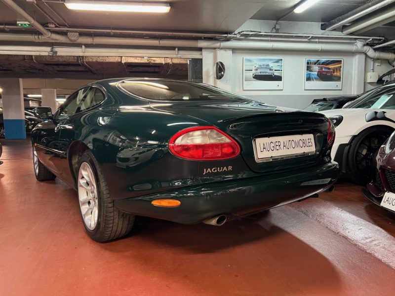 JAGUAR XKR Coupé BRITISH RACING GREEN