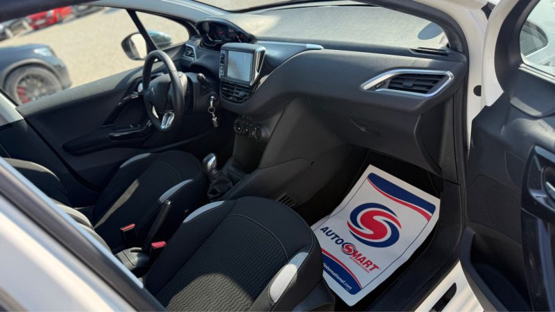 PEUGEOT 208 1.2 VTI 82 CV STYLE  5P 2014