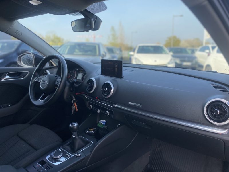 AUDI A3 SPORTBACK 1.6 TDI 115CH - Radar De Recul - Sièges Chauffants