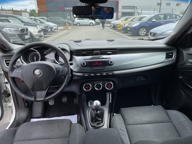 ALFA ROMEO GIULIETTA 1.6 JTDM 105CV    GARANTIE 3/12 MOIS 2011
