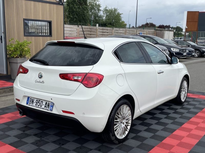 ALFA ROMEO GIULIETTA 1.6 JTDM 105CV    GARANTIE 3/12 MOIS 2011