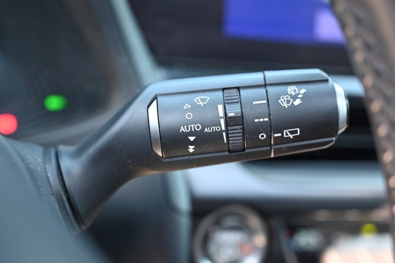 LEXUS UX 250h 2wd Luxe Plus 12/2022 Tva récupérable