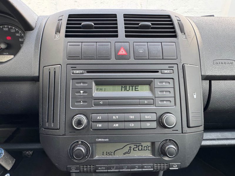 VOLKSWAGEN POLO 1.2 65 CH CONFORT GARANTIE 12 MOIS  