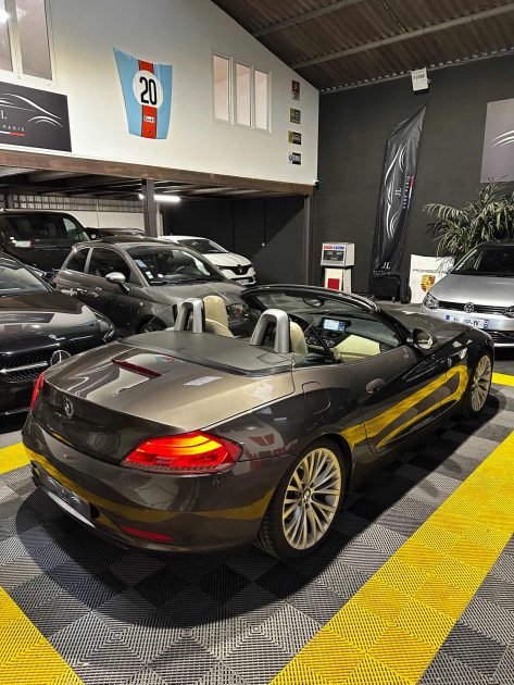 MAGNIFIQUE BMW Z4 23i 6 cylindres 204 CH (SUIVI D’ENTRETIEN, SIÈGES CHAUFFANTS, APPLE CARPLAY)