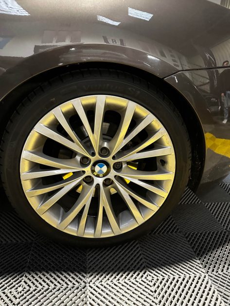 MAGNIFIQUE BMW Z4 23i 6 cylindres 204 CH (SUIVI D’ENTRETIEN, SIÈGES CHAUFFANTS, APPLE CARPLAY)