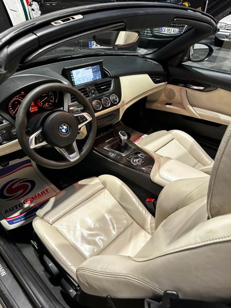MAGNIFIQUE BMW Z4 23i 6 cylindres 204 CH (SUIVI D’ENTRETIEN, SIÈGES CHAUFFANTS, APPLE CARPLAY)