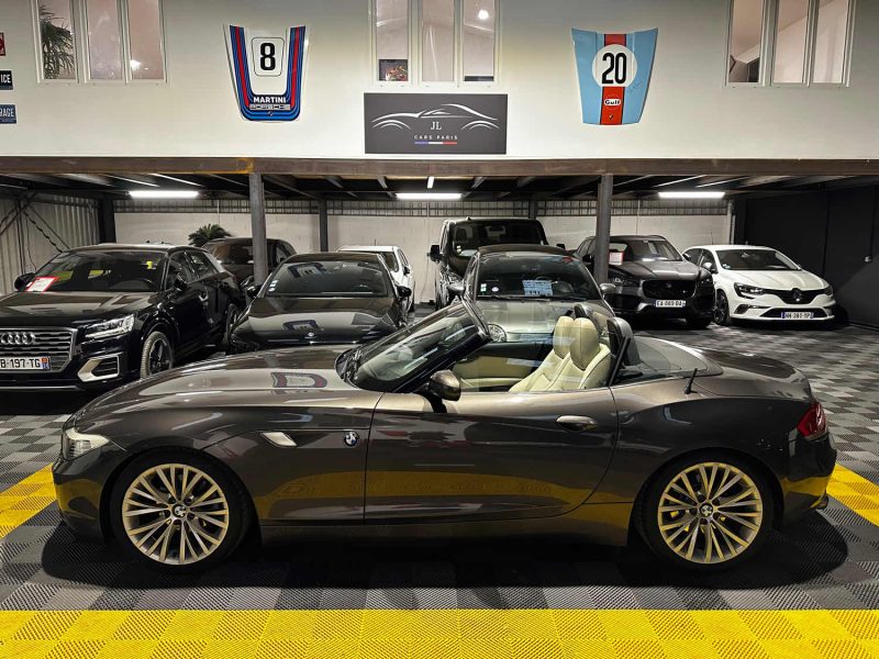 MAGNIFIQUE BMW Z4 23i 6 cylindres 204 CH (SUIVI D’ENTRETIEN, SIÈGES CHAUFFANTS, APPLE CARPLAY)