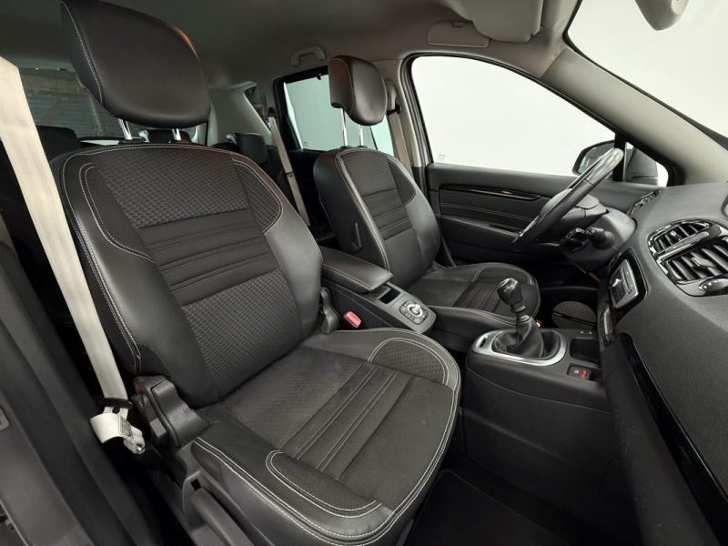 RENAULT SCÉNIC III 1.5 DCI 110cv BOSE EDITION GARANTIE 12 MOIS