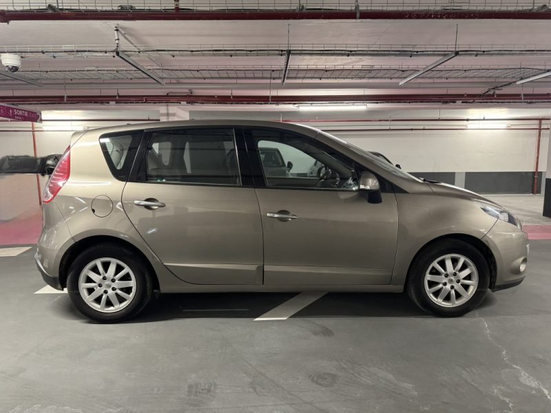 RENAULT SCENICIII 1.5 DCI 105 DYNAMIQUE 2010