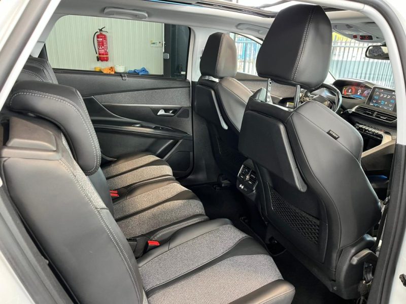 Peugeot 5008 1.5 BlueHDi 131ch 🚙 Toit pano 🌅 Reprise 🔄 Garantie 🛡️