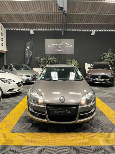 MAGNIFIQUE RENAULT LAGUNA ESTATE 4CONTROL 2.0 dci 173CH (RADAR DE RECUL, GPS, ÉCRAN MULTIMÉDIA) ⭐️⭐️⭐️⭐️