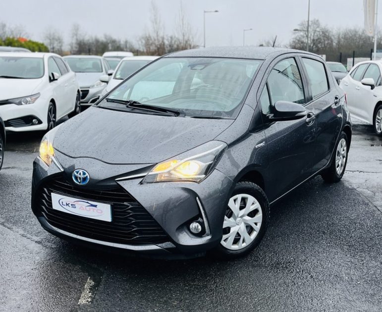 TOYOTA YARIS III 100h FRANCE BUSINESS
