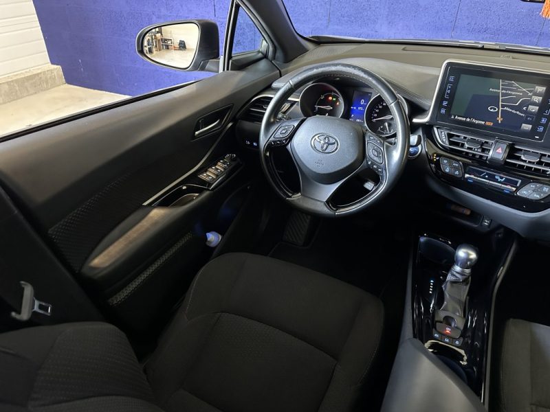 TOYOTA C-HR DESIGN 1.8 122 BVA ENTRETIEN 100% TOYOTA 2018