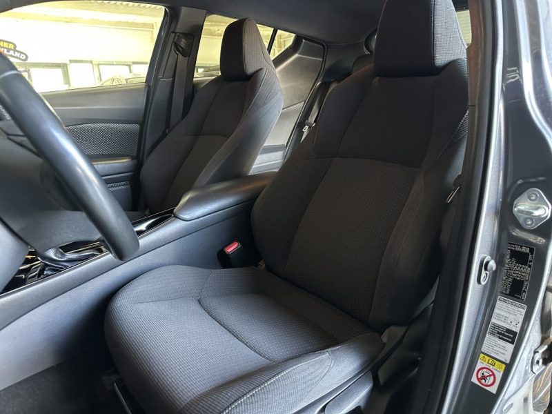 TOYOTA C-HR DESIGN 1.8 122 BVA ENTRETIEN 100% TOYOTA 2018