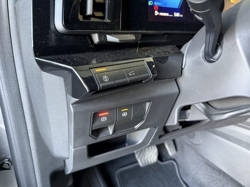 RENAULT AUSTRAL 1.2 E-TECH FULL HYBRID 200ch ICONIC 12200KM 2025