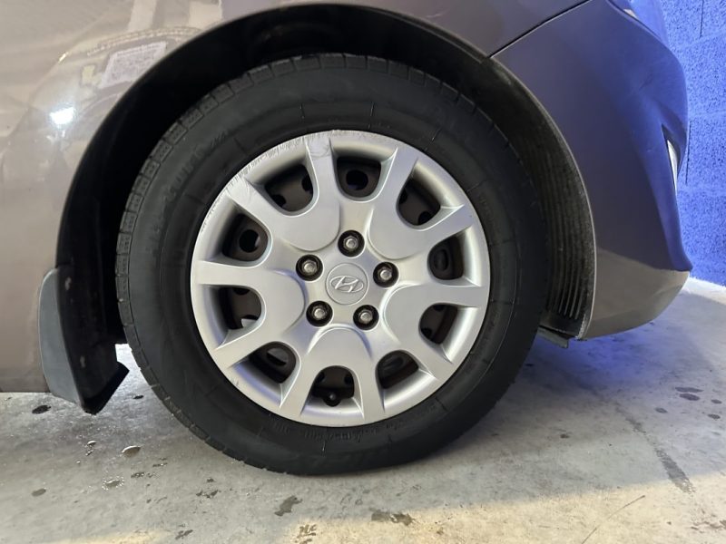 HYUNDAI  I 30 1.4 CRDI 90 CH BVM  BUSINESS 2013