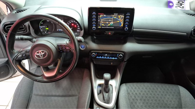 TOYOTA YARIS BERLINE HYBRIDE 116H FRANCE BUSINESS 2021