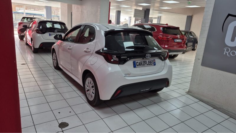 TOYOTA YARIS BERLINE HYBRIDE 116H FRANCE BUSINESS 2021