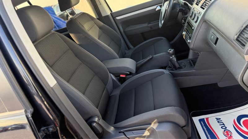 VOLKSWAGEN TOURAN 2.0 TDI 140 CONFORTLINE 7 PLACES  2010