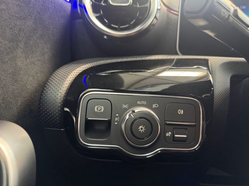 MERCEDES CLASSE A 180 D 116ch AMG LINE 7G-DCT GARANTIE 12 MOIS 