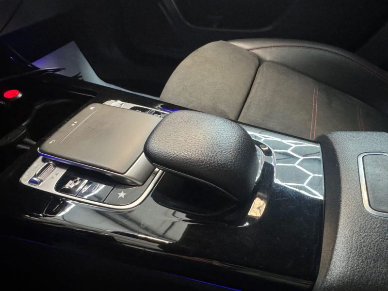MERCEDES CLASSE A 180 D 116ch AMG LINE 7G-DCT GARANTIE 12 MOIS 