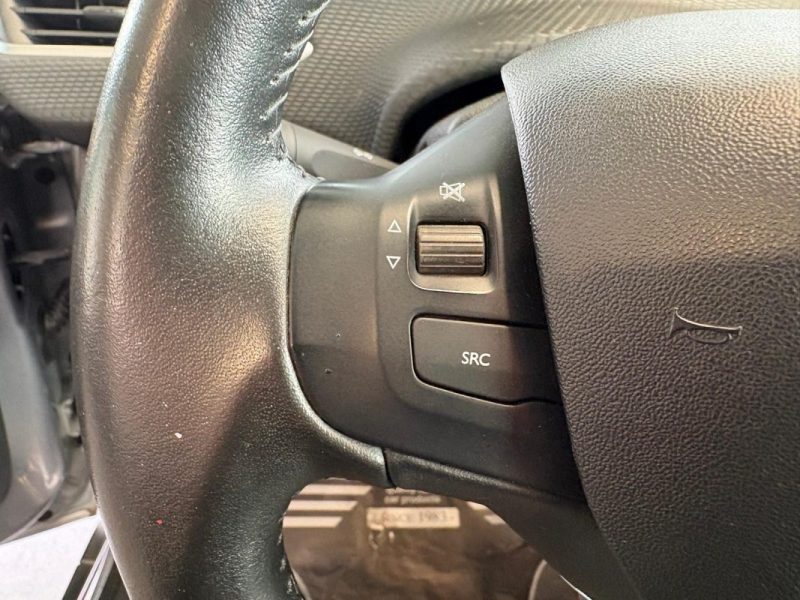🔹 Peugeot 2008 1.2 VTI 82 CH📱 Apple CarPlay❄️ Climatisation🛡️ Garantie 6 mois