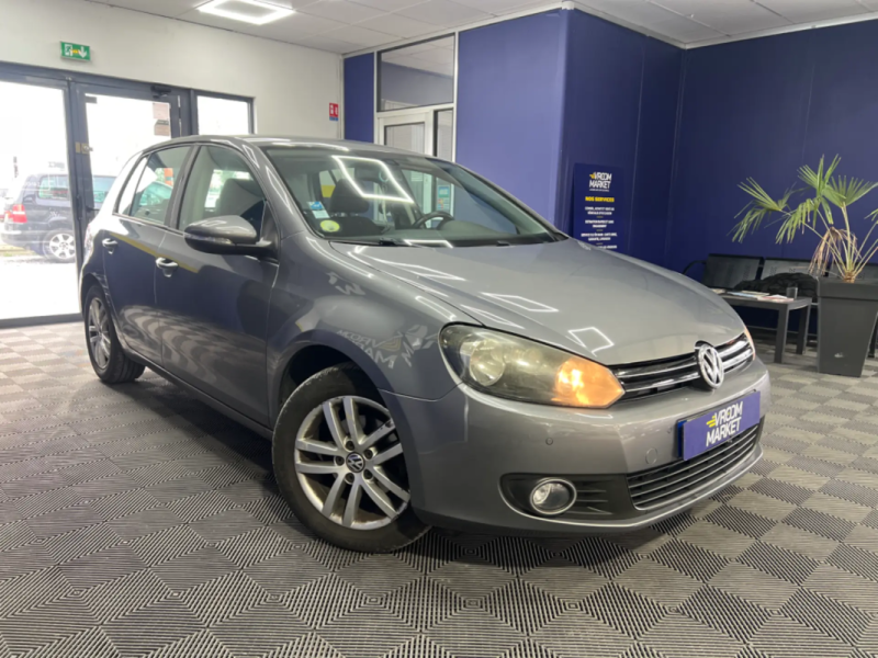 Volkswagen Golf VI 1.6 TDI 105CH Confortline Bluemotion DSG6 | Boite automatique | Radars  avant et 