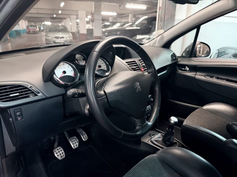 PEUGEOT 207 1.6 150ch FELINE