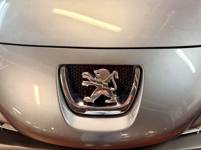 PEUGEOT 207 1.6 150ch FELINE