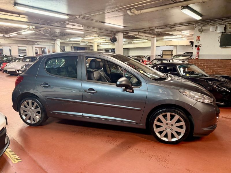 PEUGEOT 207 1.6 150ch FELINE