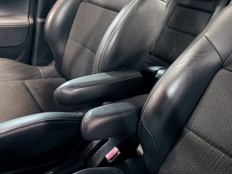 PEUGEOT 207 1.6 150ch FELINE