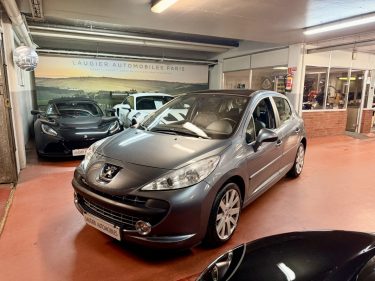 PEUGEOT 207 1.6 150ch FELINE