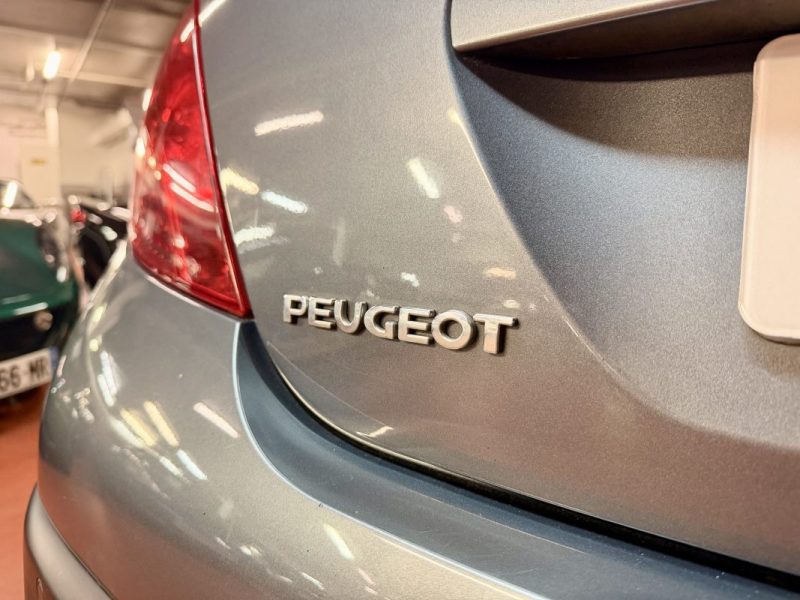 PEUGEOT 207 1.6 150ch FELINE