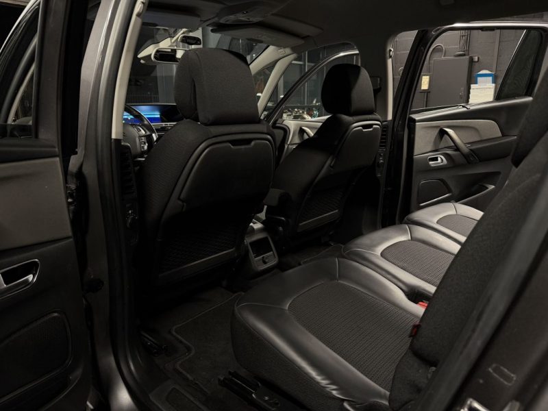 CITROEN C4 SPACETOURER GRAND 1.2 130 Cv SHINE 7 PLACES / APPLE & ANDROID CRIT AIR 1 - GARANTIE 1 AN