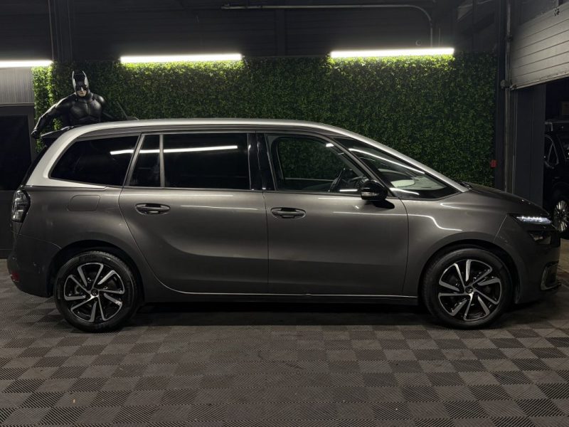 CITROEN C4 SPACETOURER GRAND 1.2 130 Cv SHINE 7 PLACES / APPLE & ANDROID CRIT AIR 1 - GARANTIE 1 AN