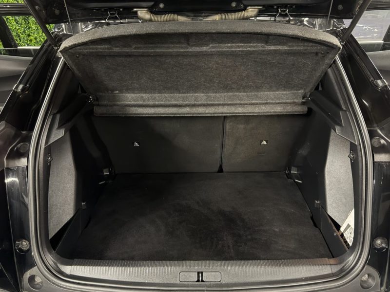 PEUGEOT 2008 GT PACK 1.2 155 TOIT OUVRANT BOITE AUTO APPLE & ANDROID VIRTUAL COCKPIT - Garantie 1 an
