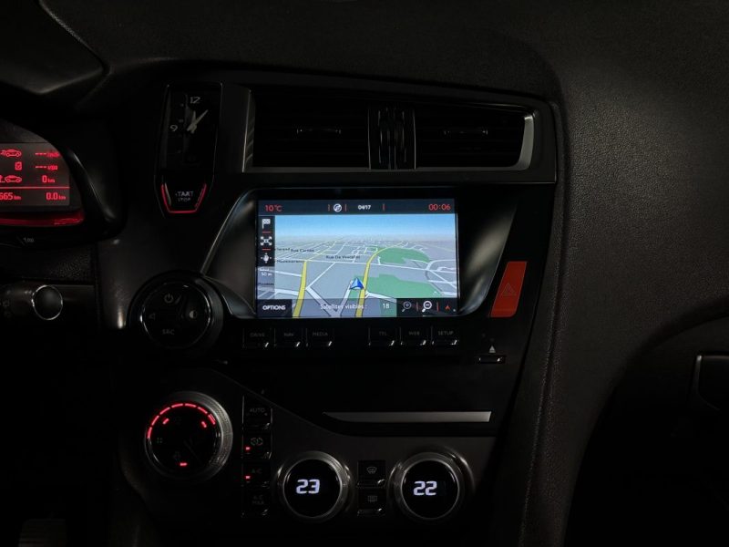 DS DS5 PHASE 2 SPORT CHIC 2.0 HDI 150 Cv INTERIEUR CUIR / TOIT PANO GPS BVM6 - BIEN LIRE L ANNONCE