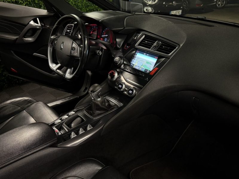 DS DS5 PHASE 2 SPORT CHIC 2.0 HDI 150 Cv INTERIEUR CUIR / TOIT PANO GPS BVM6 - BIEN LIRE L ANNONCE