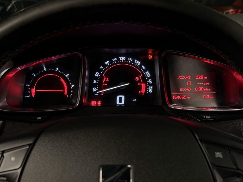 DS DS5 PHASE 2 SPORT CHIC 2.0 HDI 150 Cv INTERIEUR CUIR / TOIT PANO GPS BVM6 - BIEN LIRE L ANNONCE