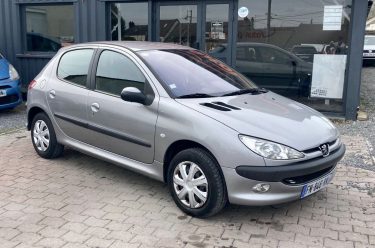 PEUGEOT 206 1.4L 16V i 88cv STYLE / Révisée&Garantie 