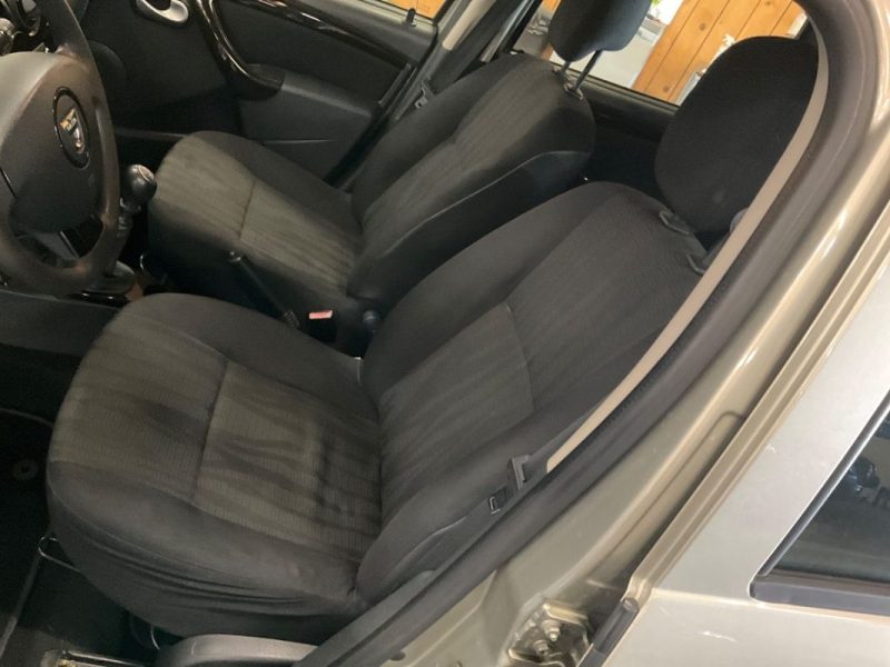 DACIA DUSTER 1.5 DCI 90 LAUREATE 4X4 2012