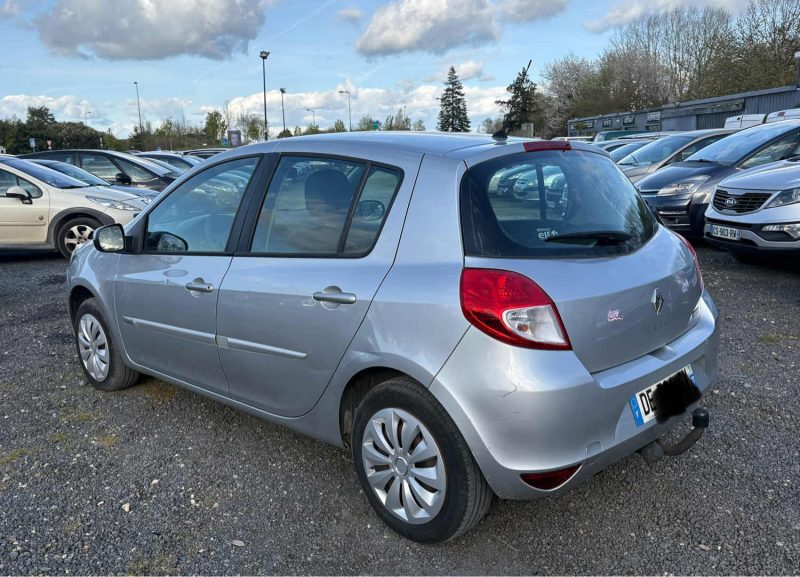 RENAULT CLIO III 1.2 16V 75CH ZEN 5P 2014 garantie, 12 mois