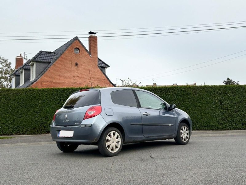 ✅ Magnifique RENAULT CLIO 1.2 16V EDITION DYNAMIQUE