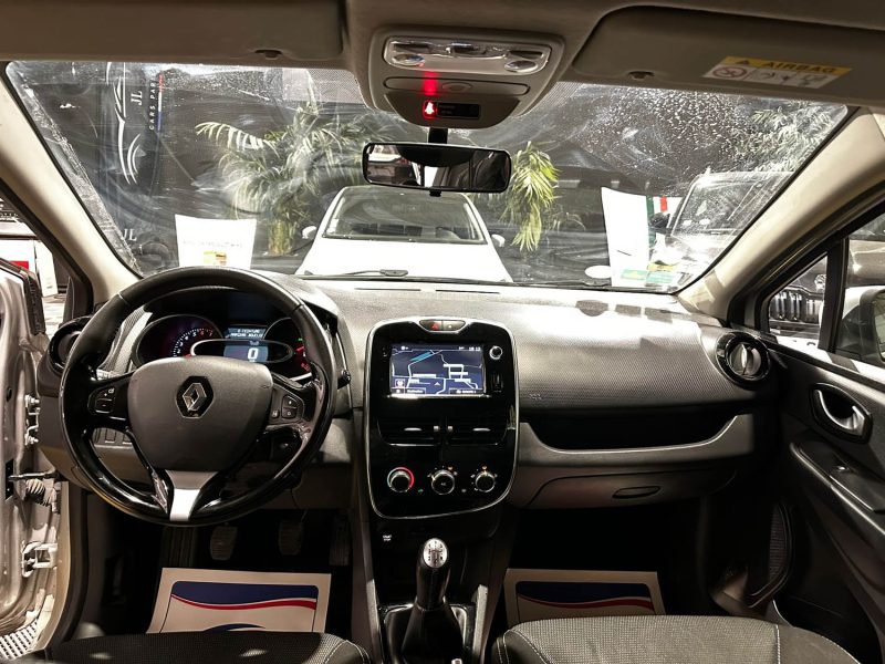 MAGNIFIQUE RENAULT CLIO IV ZEN 0,9 TCE 90 CH (CARNET D'ENTRETIEN COMPLET, FEUX DE JOUR LED, )⭐️⭐️⭐️⭐️⭐️