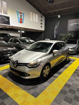MAGNIFIQUE RENAULT CLIO IV ZEN 0,9 TCE 90 CH (CARNET D'ENTRETIEN COMPLET, FEUX DE JOUR LED, )⭐️⭐️⭐️⭐️⭐️