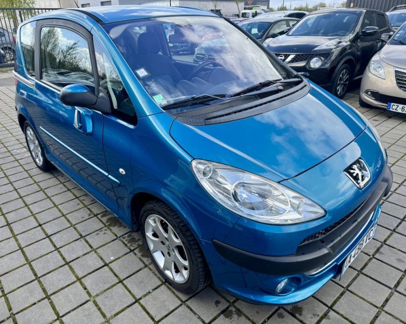 PEUGEOT 1007 SPORTY 1.4 HDI 70CH BLUE LION 2009